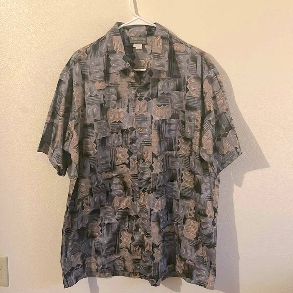 Triumph of California Men's Silver/Gold/Brown Abstract Casual Short Sleeve Shirt